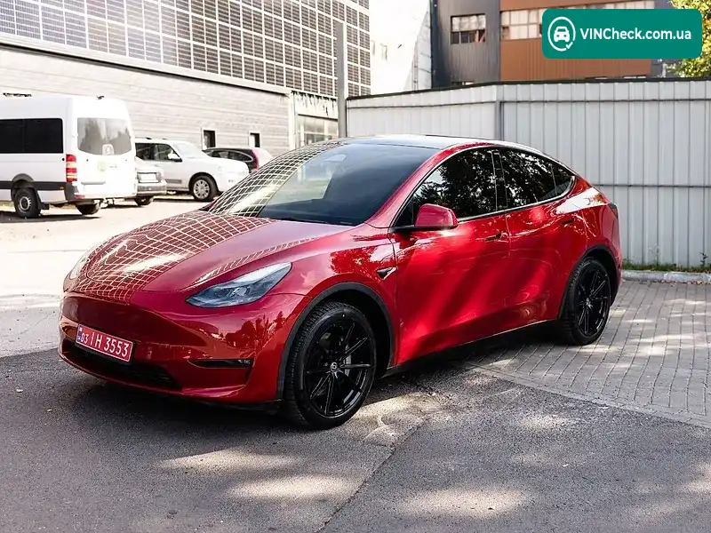 Tesla Model Y 2023, фото з оголошення 2 з 10, VIN 7SAYGDEE1PF643613