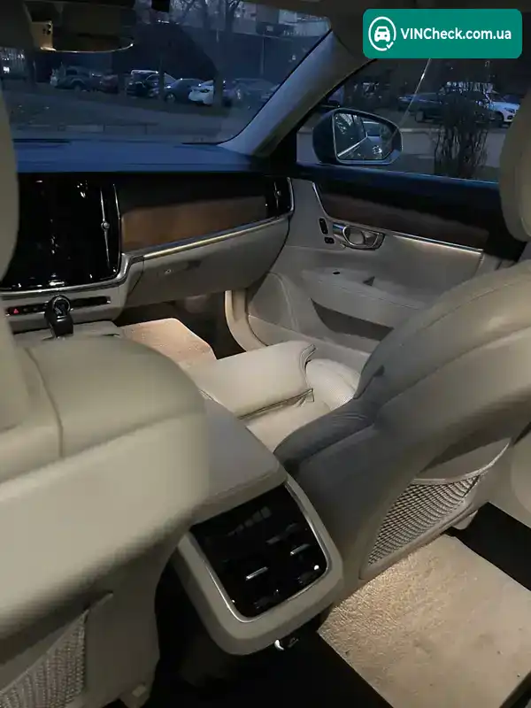 Volvo S90 2017, фото з оголошення 2 з 19, VIN YV1PS10BDH1020217