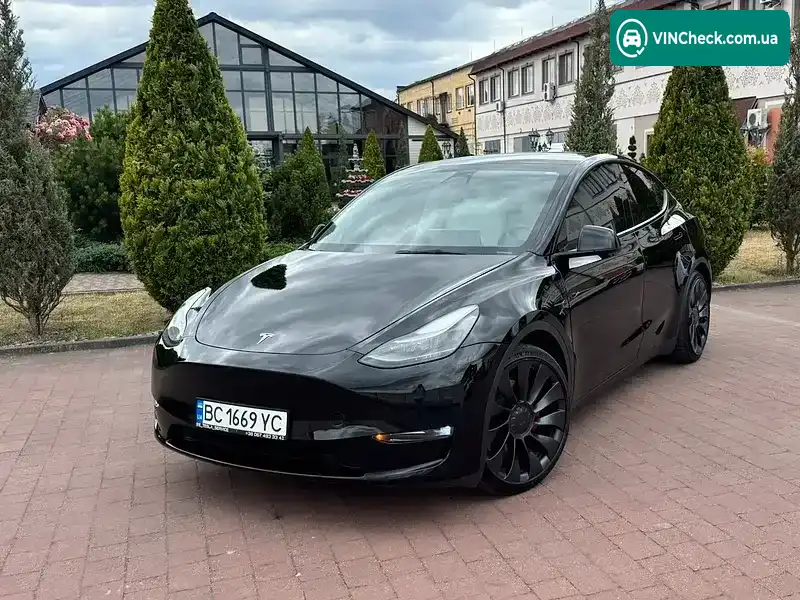 Tesla Model Y 2023, фото з оголошення 2 з 21, VIN 7SAYGDEF5PF694492