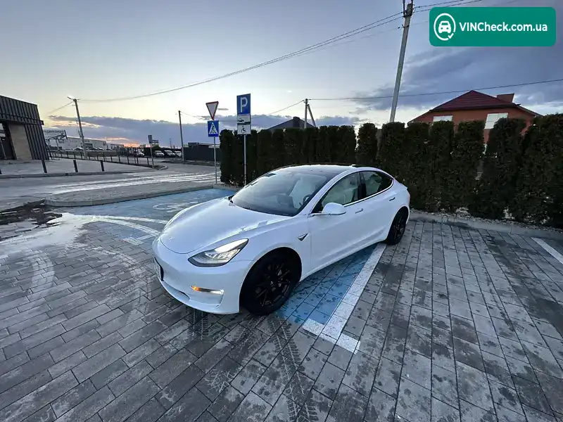 Tesla Model 3 2019, фото з оголошення 1 з 20, VIN 5YJ3E1EB5LF639897
