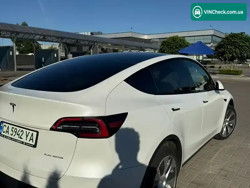 Tesla Model Y 2022, фото з оголошення 1 з 20, VIN 7SAYGDEE6NF357754