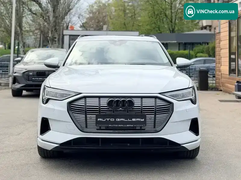 Audi e-tron 2021, фото з оголошення 2 з 20, VIN WA1AAAGE6MB024025