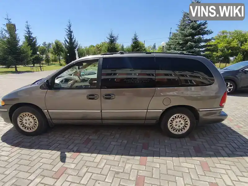 Chrysler Town & Country 1997, фото з оголошення 2 з 8, VIN 1C4GP64L7VB395503