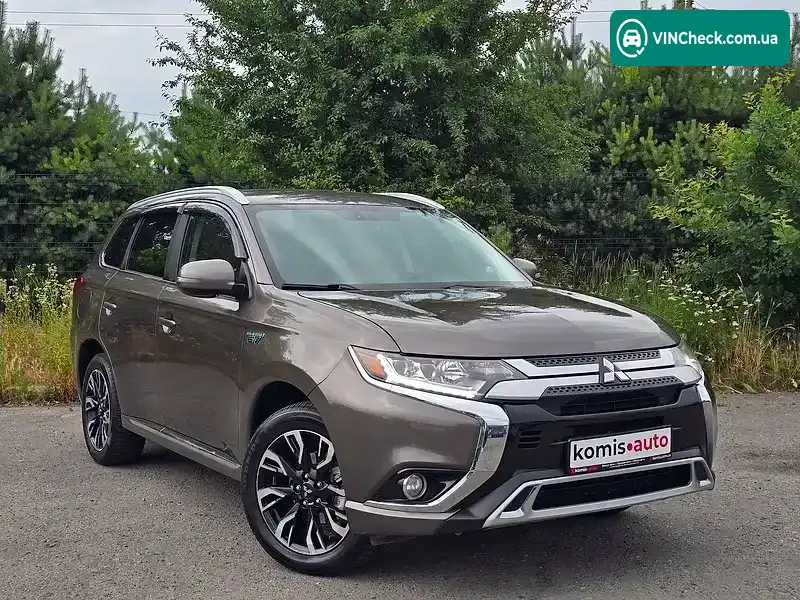 Mitsubishi Outlander 2018, фото з оголошення 1 з 20, VIN JA4J24A59JZ057403