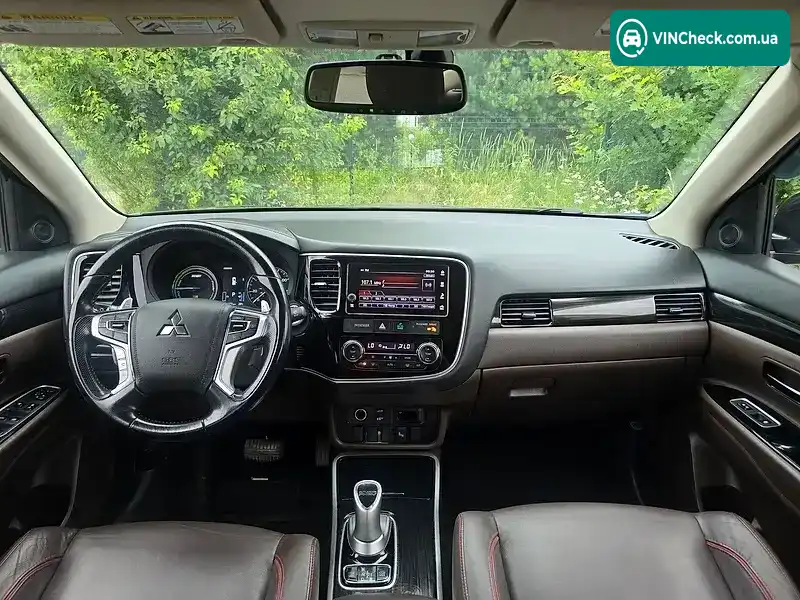 Mitsubishi Outlander 2018, фото з оголошення 2 з 20, VIN JA4J24A59JZ057403