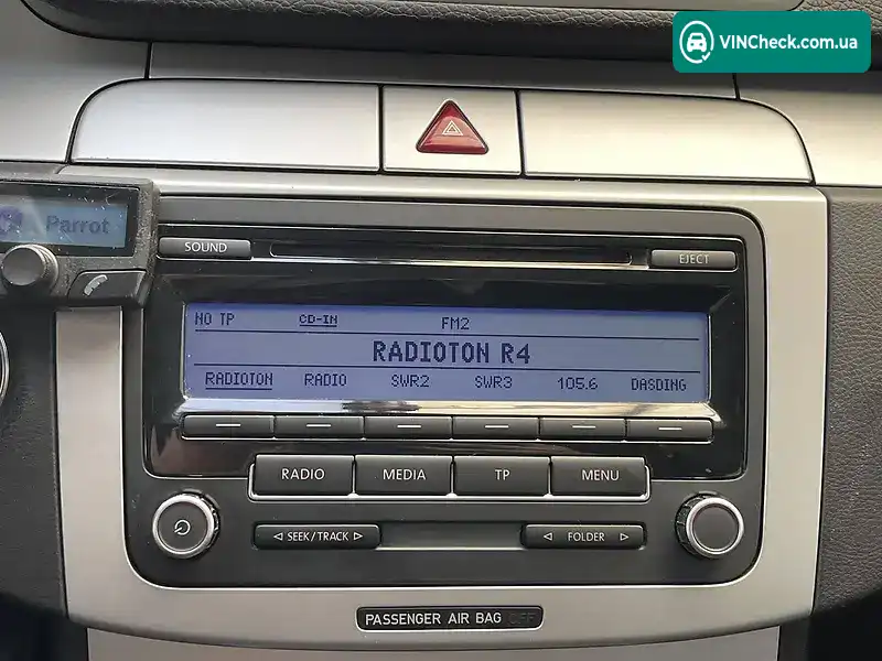 Volkswagen Passat 2010, фото з оголошення 2 з 20, VIN WVWZZZ3CZAE009185