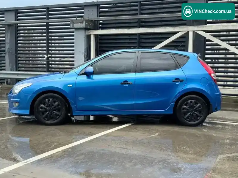 Hyundai i30 2010, фото з оголошення 2 з 18, VIN TMADB51DBBJ181850