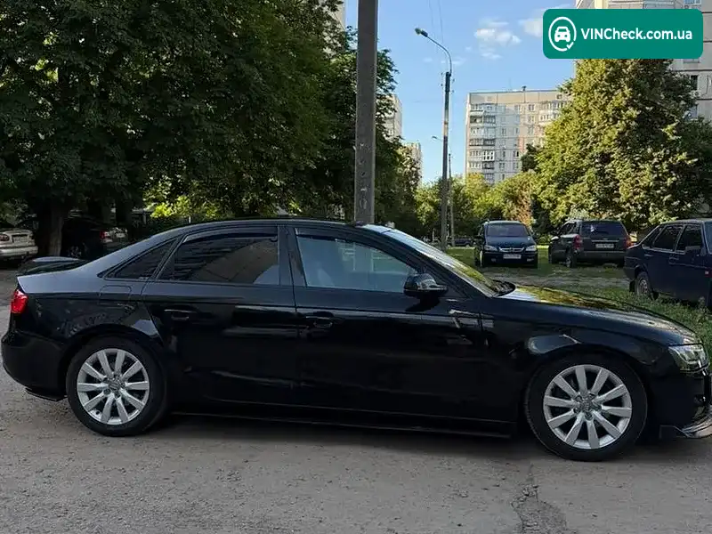 Audi A4 2012, фото з оголошення 2 з 9, VIN WAUAFAFL2DA076391