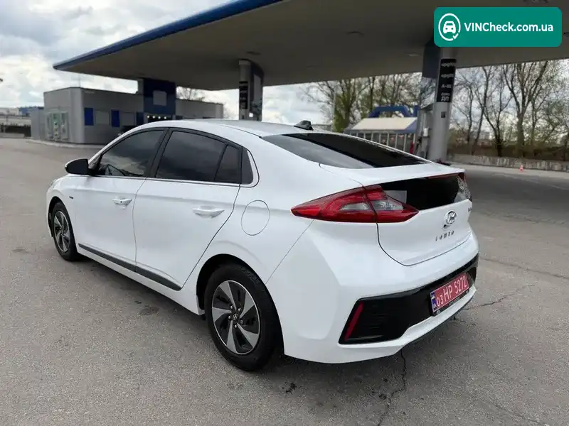 Hyundai Ioniq 2018, фото з оголошення 1 з 17, VIN KMHC75LC8JU064059