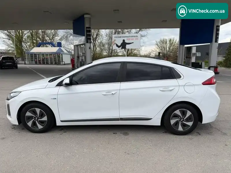 Hyundai Ioniq 2018, фото з оголошення 2 з 17, VIN KMHC75LC8JU064059