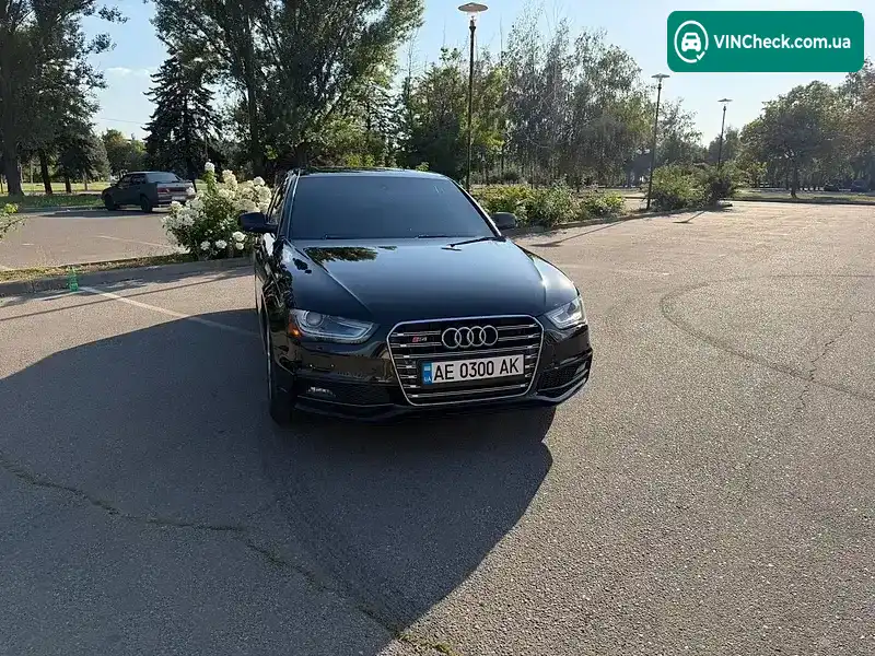 Audi A4 2013, фото з оголошення 1 з 11, VIN WAUAFAFL5EN015224