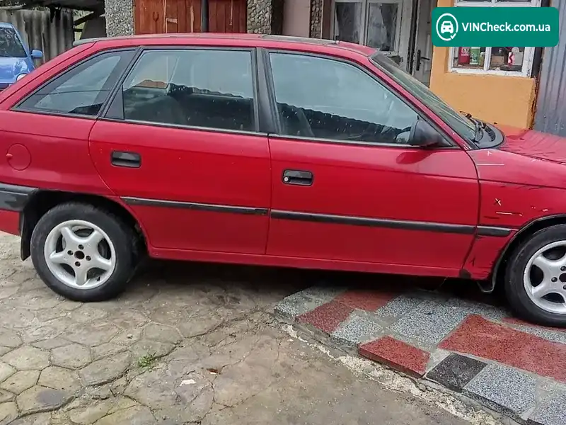 Opel Astra 1995, фото з оголошення 2 з 14, VIN W0L000017E1048207