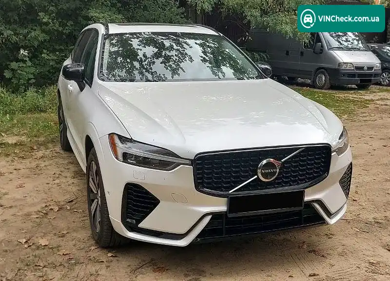 Volvo XC60 2024, фото з оголошення 2 з 10, VIN YV4H60DL5R1879649
