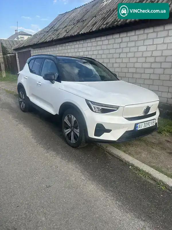 Volvo XC40 2022, фото з оголошення 1 з 6, VIN YV1XZEFV9P2960558
