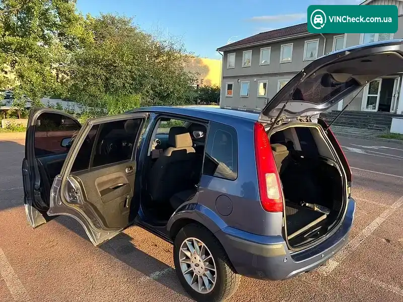 Ford Fusion 2006, фото з оголошення 1 з 10, VIN WF0UXXGAJU6J10037