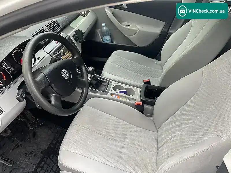 Volkswagen Passat 2010, фото з оголошення 2 з 7, VIN WVWZZZ3CZAE094850