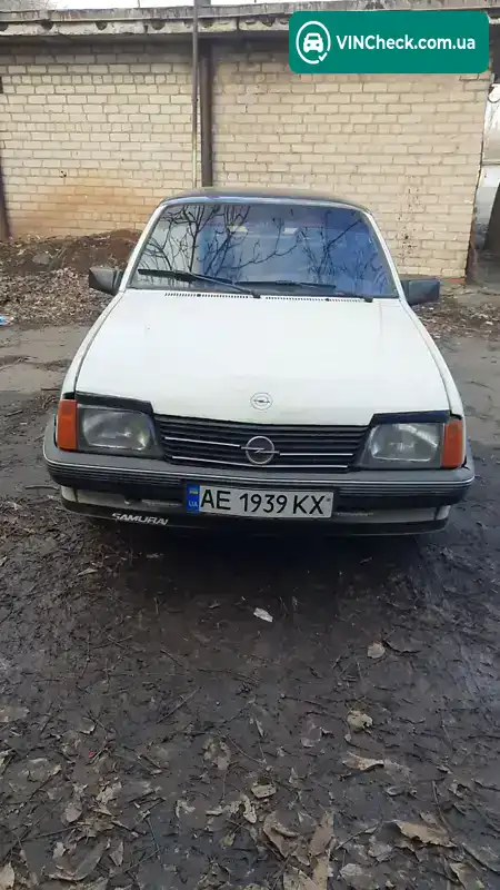 Opel Ascona 1985, фото з оголошення 2 з 11, VIN W0L000084G6037670