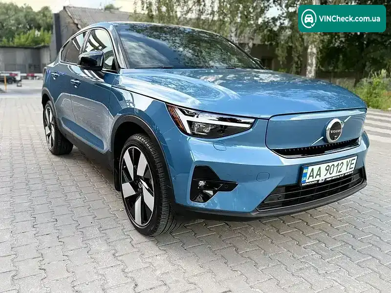 Volvo C40 Recharge 2025, фото з оголошення 2 з 20, VIN YV4ER3BL8S2168185