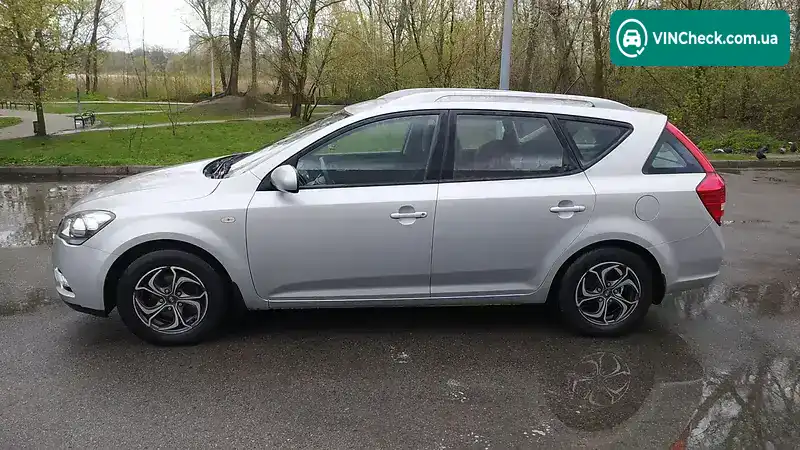 Kia Ceed 2012, фото з оголошення 2 з 5, VIN U5YHC812ACL236304