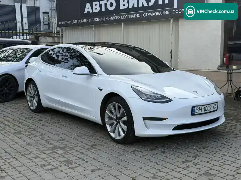 Tesla Model 3 2019, фото з оголошення 2 з 12, VIN 5YJ3E1EA3KF472476