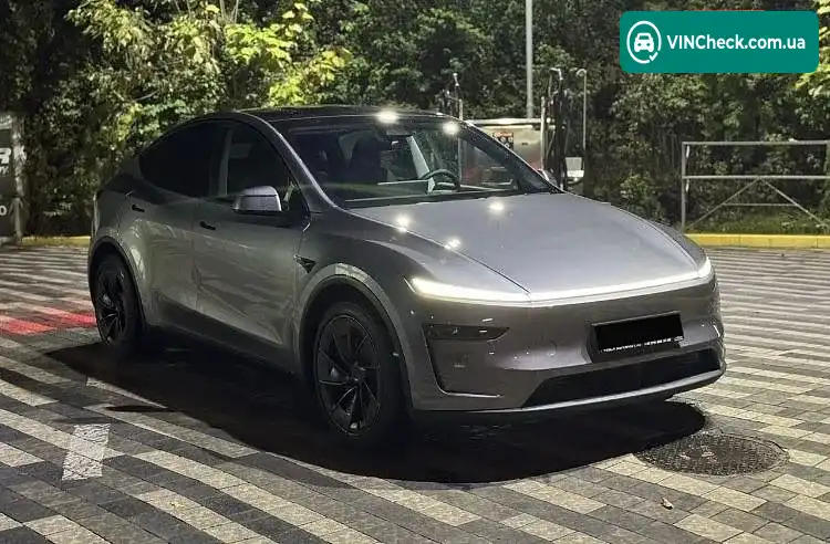 Tesla Model Y 2025, фото з оголошення 1 з 9, VIN 7SAYGDEE6TF331930