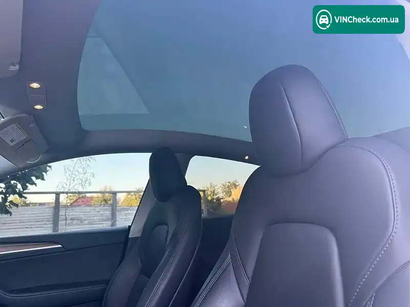 Tesla Model Y 2023, фото з оголошення 2 з 20, VIN 7SAYGDED8PF959484