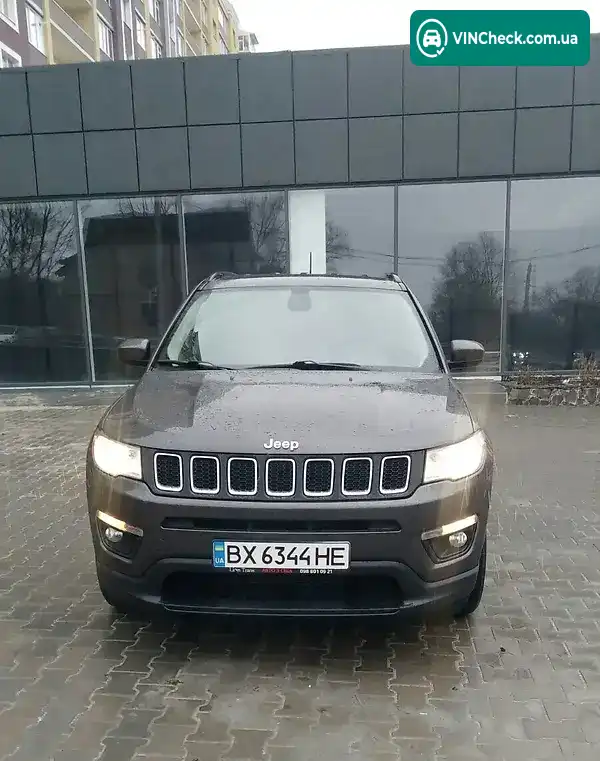 Jeep Compass 2019, фото з оголошення 2 з 10, VIN 3C4NJCBB2KT692626