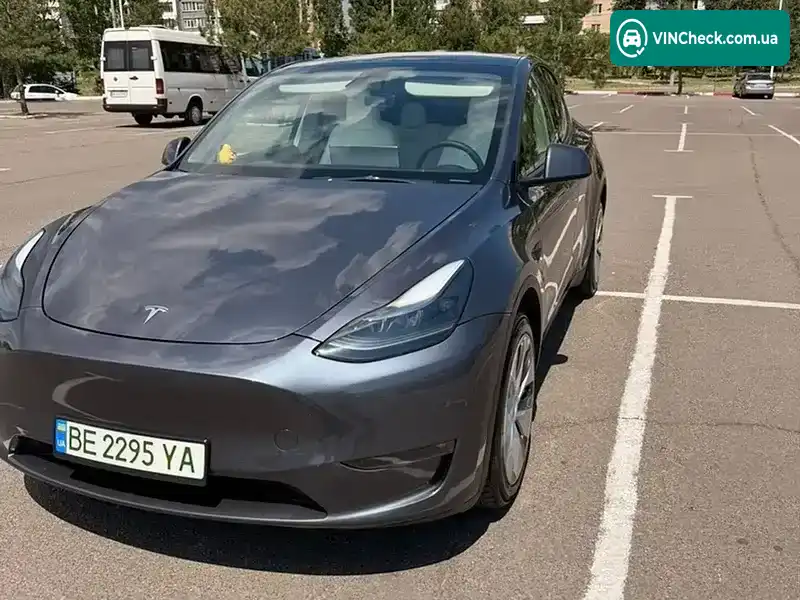 Tesla Model Y 2023, фото з оголошення 2 з 20, VIN 7SAYGDEE9PF774711