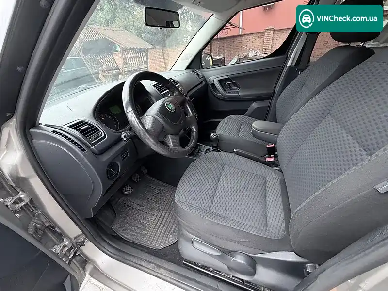 Skoda Roomster 2011, фото з оголошення 2 з 20, VIN TMBNL25J6B7006129