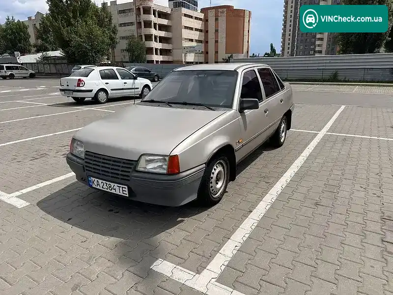 Opel Kadett 1988, фото з оголошення 1 з 13, VIN W0L000039J2663050