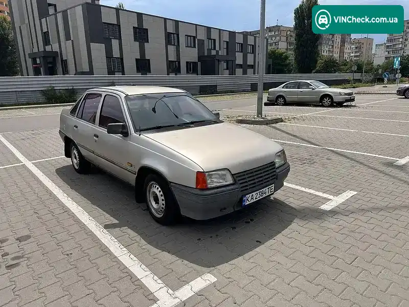 Opel Kadett 1988, фото з оголошення 2 з 13, VIN W0L000039J2663050