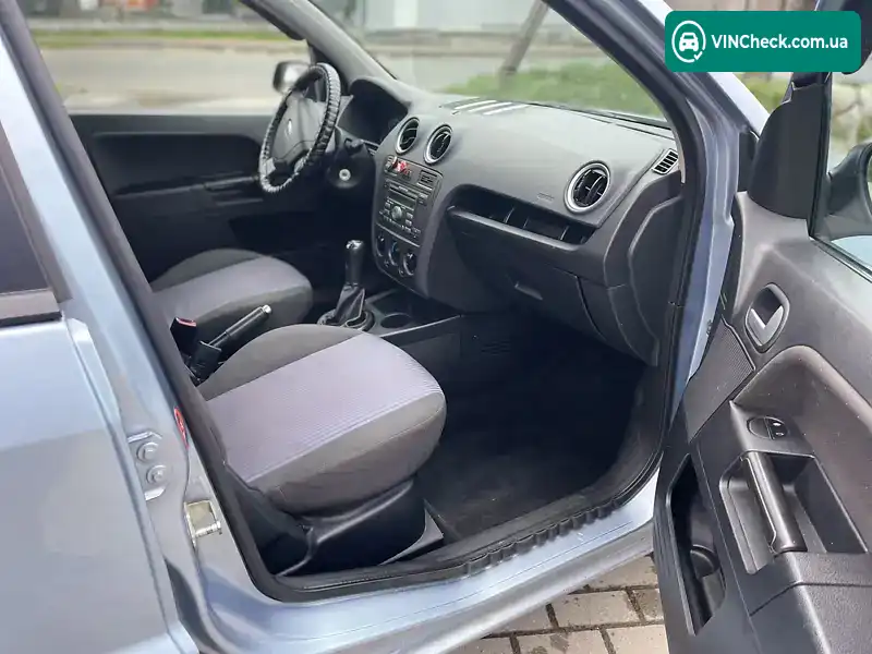 Ford Fusion 2008, фото з оголошення 2 з 20, VIN WF0UXXGAJU8A69190