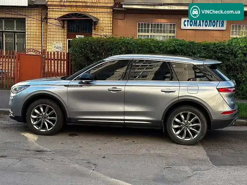 Lincoln Corsair 2021, фото з оголошення 2 з 20, VIN 5LMCJ1C95MUL28113