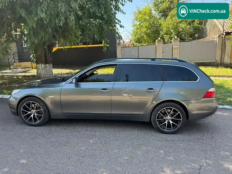 BMW 5 Series 2006, фото з оголошення 2 з 11, VIN WBANP71010CS25337