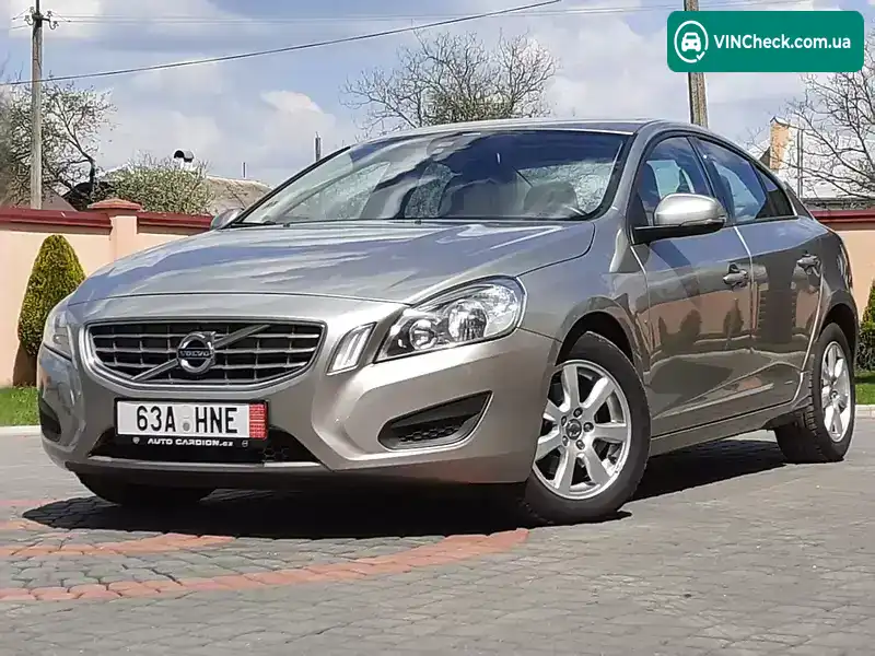Volvo S60 2012, фото з оголошення, VIN YV1FS84A1D2193283
