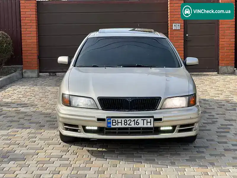 Nissan Maxima 1997, фото з оголошення 2 з 10, VIN JN1CCUA32Z0064386