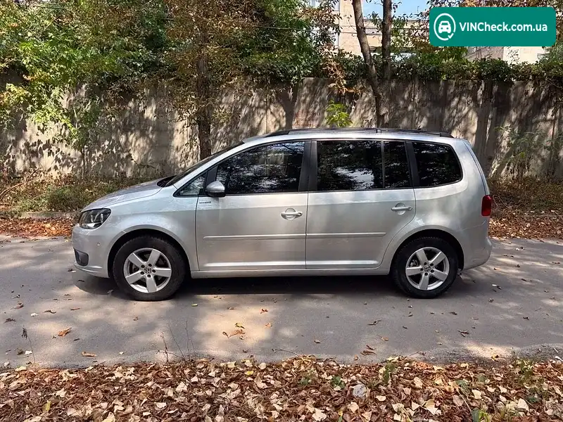 Volkswagen Touran 2012, фото з оголошення 2 з 15, VIN WVGZZZ1TZDW031128
