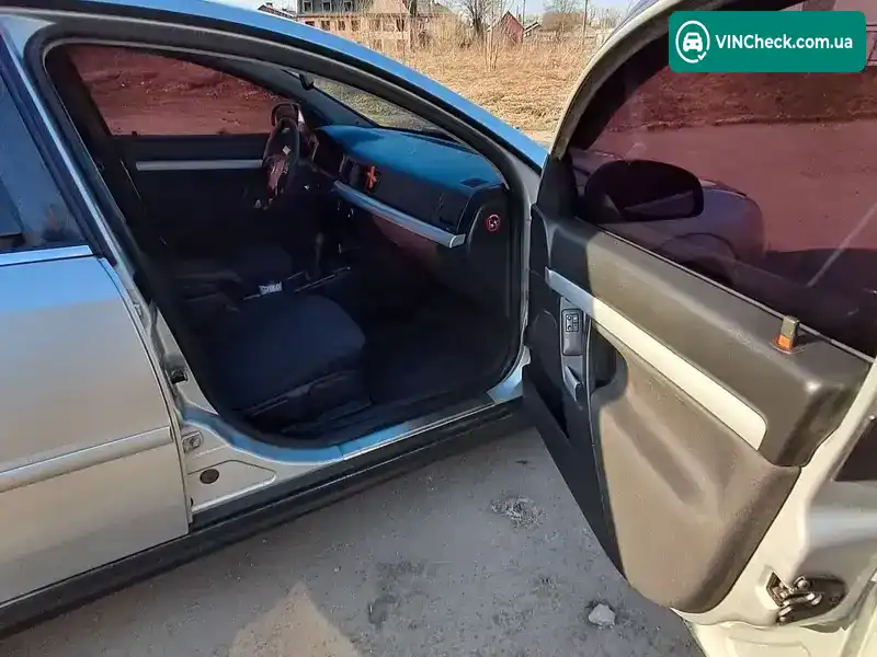 Opel Vectra 2003, фото з оголошення 2 з 20, VIN W0L0ZCF6931106461