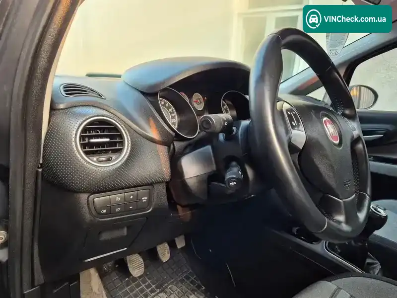 Fiat Punto 2011, фото з оголошення 2 з 14, VIN ZFA19900000751360