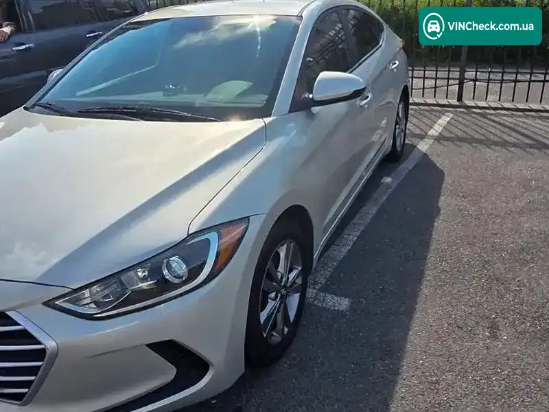 Hyundai Elantra 2018, фото з оголошення 2 з 15, VIN 5NPD84LF5JH382483