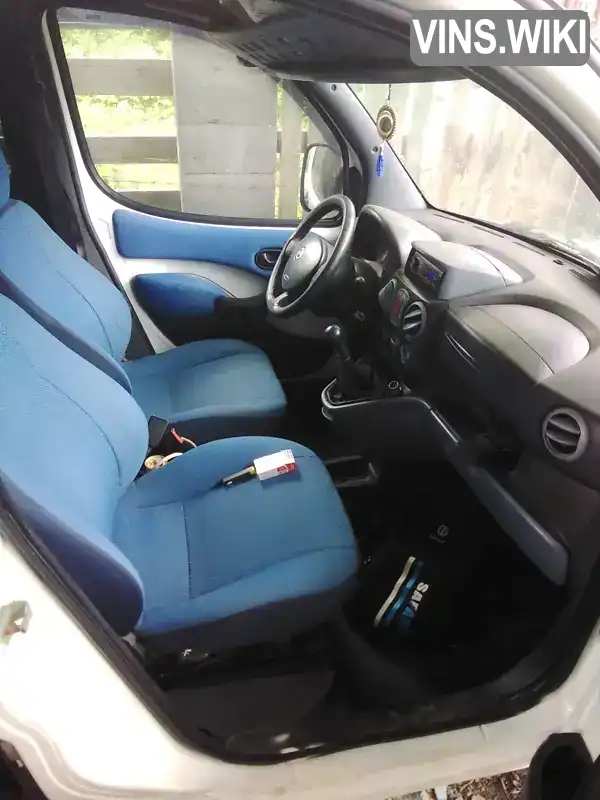 Fiat Doblo 2004, фото з оголошення 2 з 19, VIN ZFA22300005268718