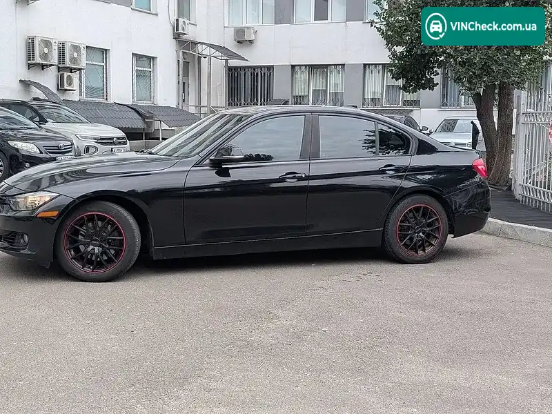 BMW 3 Series 2016, фото з оголошення 2 з 17, VIN WBA8A9C56HK620277