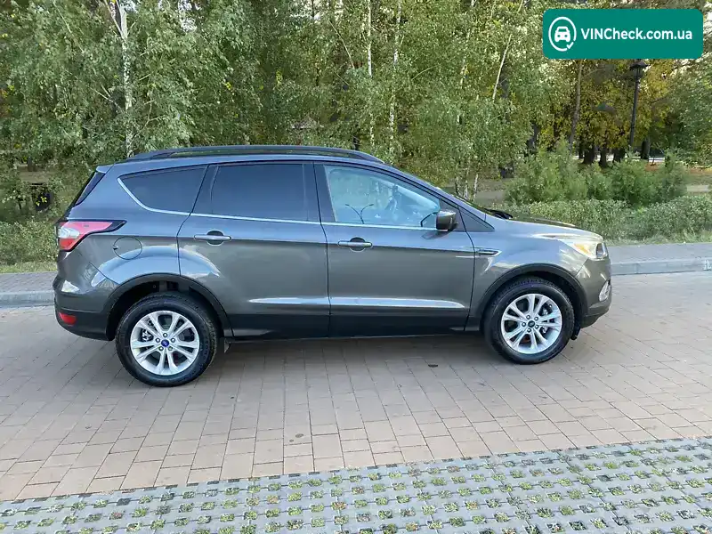 Ford Escape 2018, фото з оголошення 2 з 20, VIN 1FMCU0GD2JUD54912