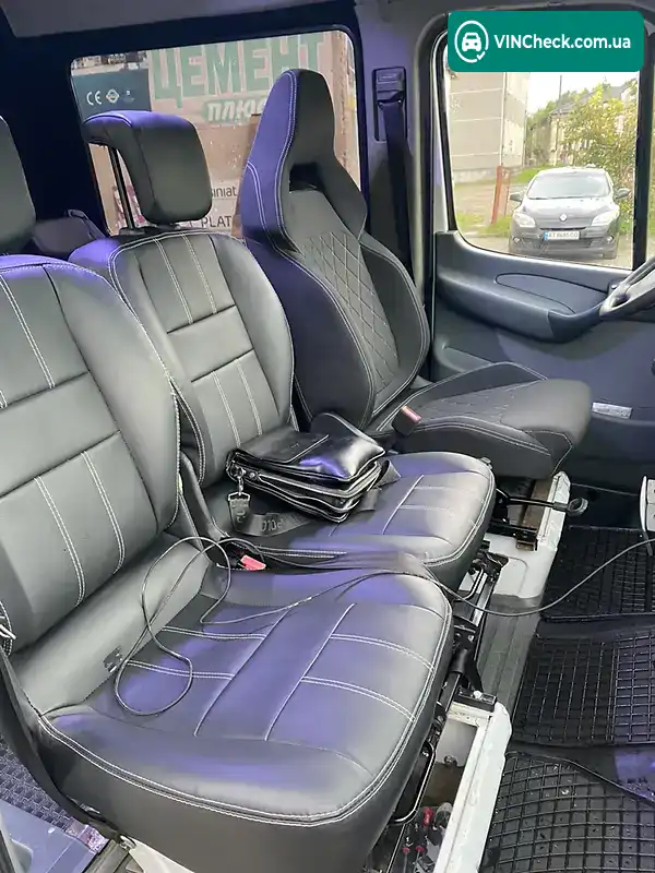 Mercedes-Benz Sprinter 2005, фото з оголошення 2 з 10, VIN WDB6013671P033350