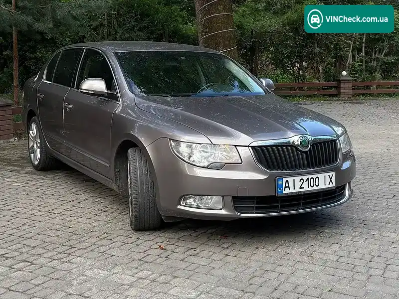 Skoda Superb 2010, фото з оголошення 2 з 20, VIN TMBAE73T7B9014321