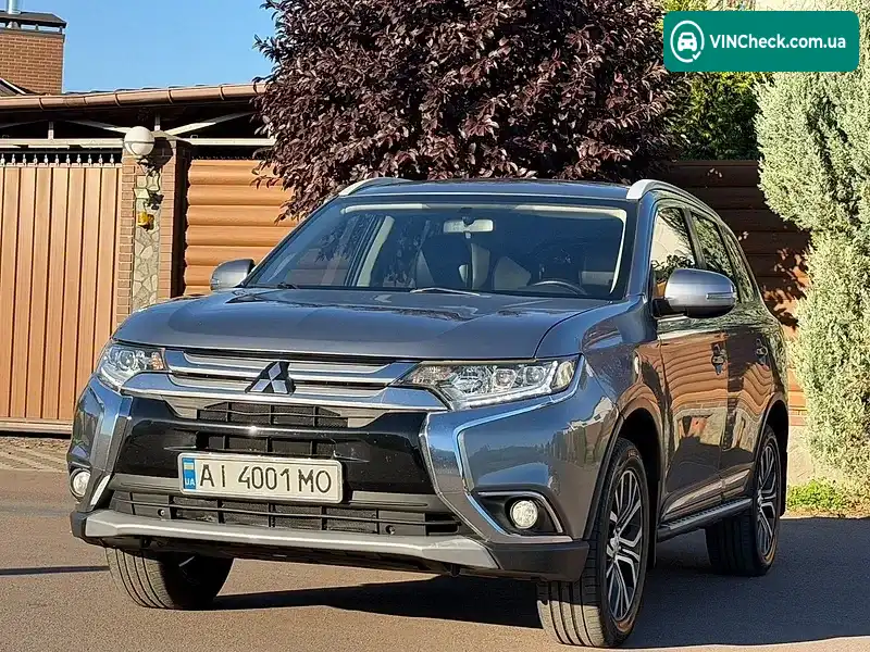 Mitsubishi Outlander 2018, фото з оголошення 1 з 20, VIN JA4AZ3A38JZ042962