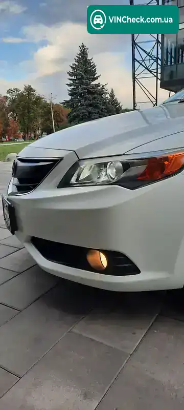 Acura ILX 2013, фото з оголошення 2 з 20, VIN 19VDE2E55EE000439