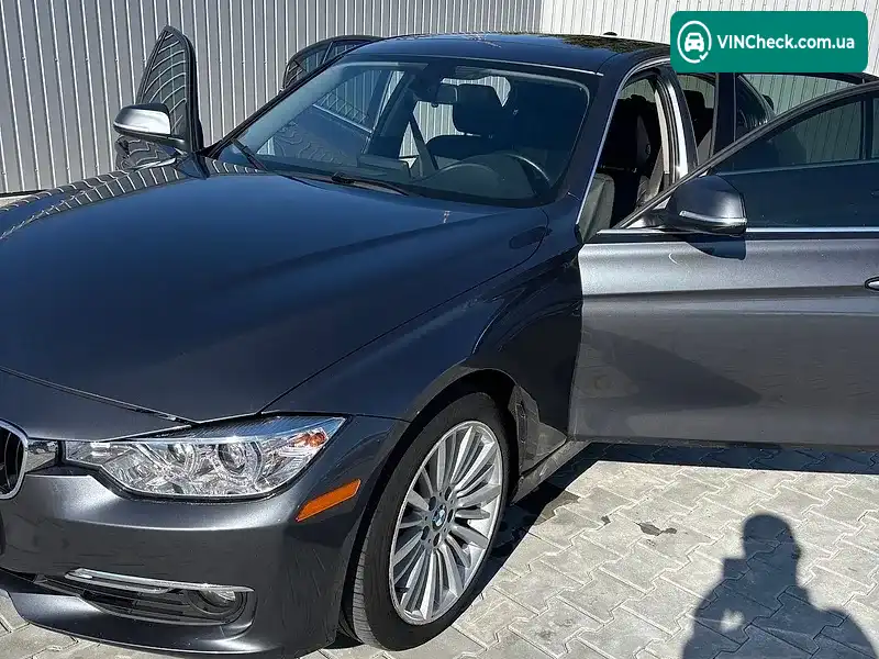 BMW 3 Series 2012, фото з оголошення 2 з 12, VIN WBA3B3C54DJ810860