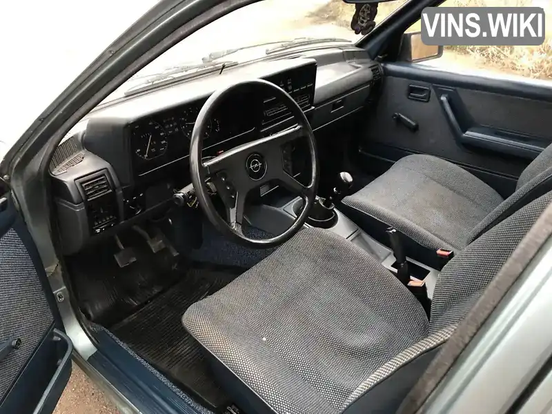 Opel Rekord 1986, фото з оголошення 2 з 10, VIN W0L000016G1220982