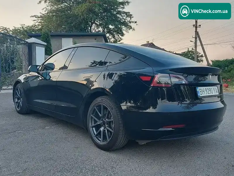 Tesla Model 3 2021, фото з оголошення 1 з 13, VIN 5YJ3E1EB2MF992566